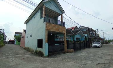 DIJUAL RUMAH HOOK KOMPLEK METEOR ANGKATAN 66 PALEMBANG