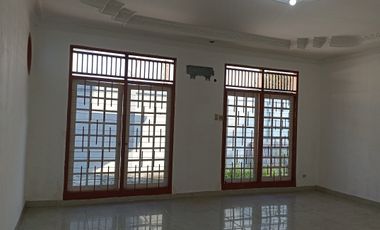 Dijual Rumah Halaman Luas Jalan Tanjung Harapan Palembang