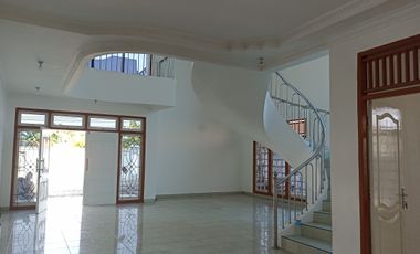 Dijual Rumah Halaman Luas Jalan Tanjung Harapan Palembang