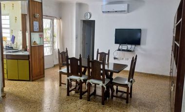 Casa venta 4 ambientes  Lanus