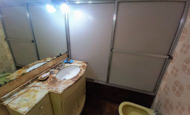 Casa venta 4 ambientes  Lanus
