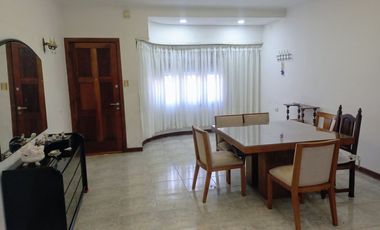 Casa venta 4 ambientes  Lanus