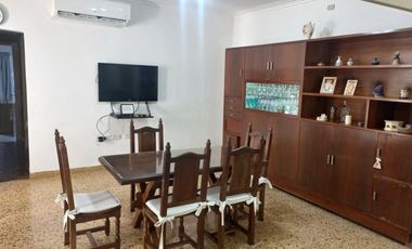 Casa venta 4 ambientes  Lanus