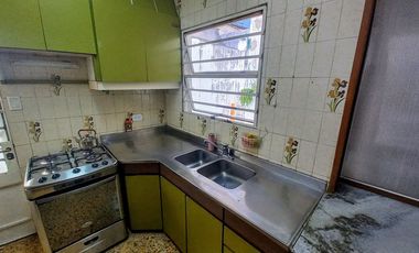Casa venta 4 ambientes  Lanus