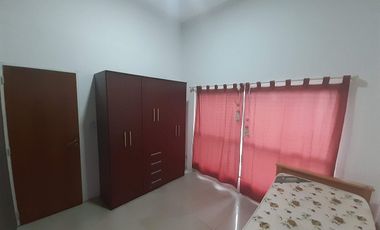 2 CASAS EN VENTA EN LONGCHAMPS CON PARQUE