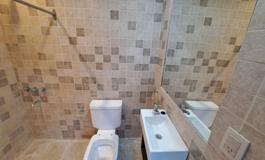 2 CASAS EN VENTA EN LONGCHAMPS CON PARQUE