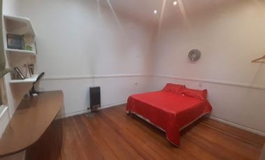 2 CASAS EN VENTA EN LONGCHAMPS CON PARQUE