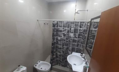 2 CASAS EN VENTA EN LONGCHAMPS CON PARQUE