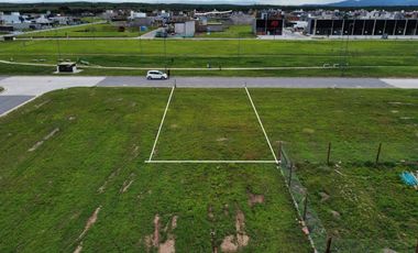 Venta Terreno 396m2 en Docta Avenida Apto Comercio