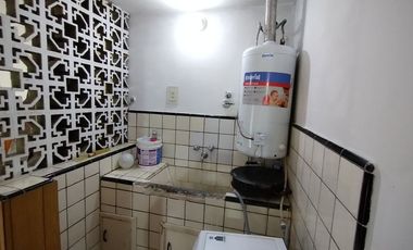 Venta casa 4 ambientes, parque y cochera en Bernal