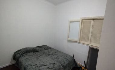 Venta casa 4 ambientes, parque y cochera en Bernal