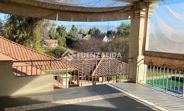 Casa en Arriendo en Enrique Ureta