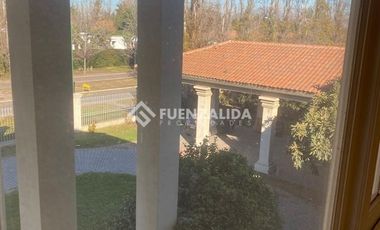 Casa en Arriendo en Enrique Ureta