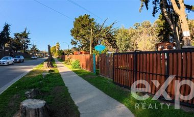 Casa en Venta en Avenida Central | Isla Negra