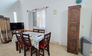 CASA EN PH AL FRENTE VENTA EN MAR DEL TUYU