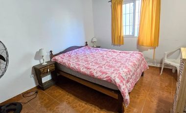 CASA EN PH AL FRENTE VENTA EN MAR DEL TUYU
