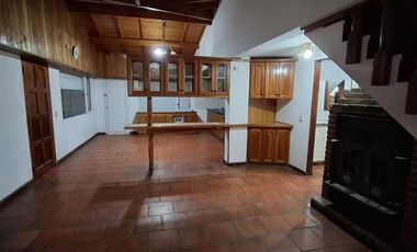 CASA VENTA LA LUCILA 5 HABITACIONES