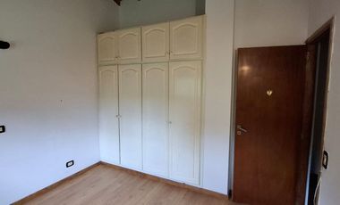 CASA VENTA LA LUCILA 5 HABITACIONES