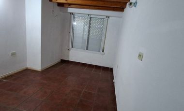 CASA VENTA LA LUCILA 5 HABITACIONES