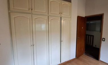 CASA VENTA LA LUCILA 5 HABITACIONES