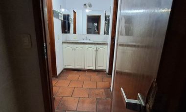 CASA VENTA LA LUCILA 5 HABITACIONES