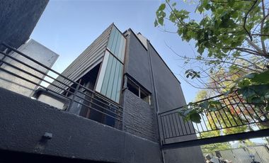 Local Comercial en Arriendo en Av. Vitacura / La llavería