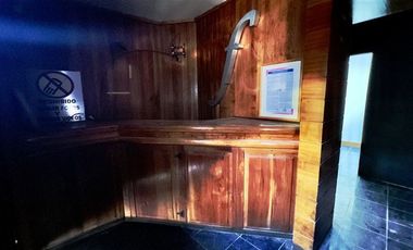 Local Comercial en Arriendo en Av. Vitacura / La llavería