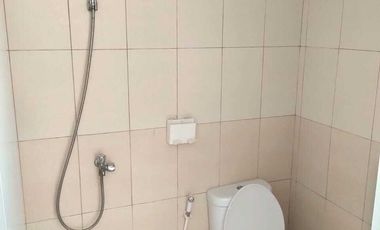 Rumah Furnished lebar 8 m² di Cluster Thamse JGC Cakung Jak-Tim