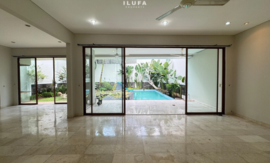 Disewakan townhouse modern 5br area pejaten kemang