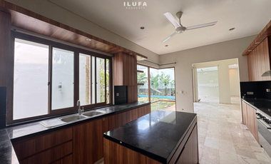 Disewakan townhouse modern 5br area pejaten kemang