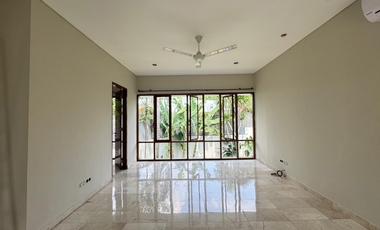 Disewakan townhouse modern 5br area pejaten kemang