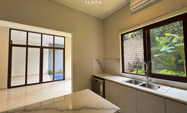 Disewakan townhouse modern 4br area kemang