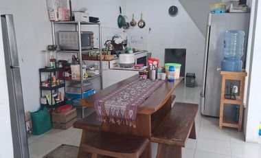 Disewakan Rumah 2 Lantai dalam Komplek Di Limo Depok