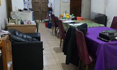 LOCAL Y CASA A REFACCIONAR SOBRE LOTE GRANDE