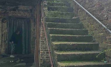 LOCAL Y CASA A REFACCIONAR SOBRE LOTE GRANDE