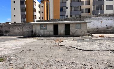 SE VENDE TERRENO  EN LA KENNEDY