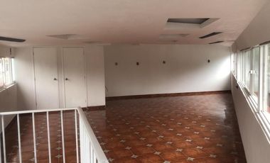 Renta de Local Comercial en Av. Pino Suarez, Metepec