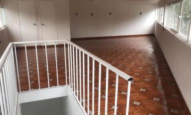 Renta de Local Comercial en Av. Pino Suarez, Metepec