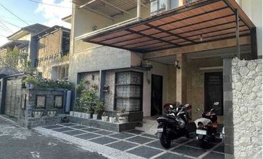 VILLA 3 LANTAI Di Kawasan Elit Nusa Dua Bali Special Full Furnish.