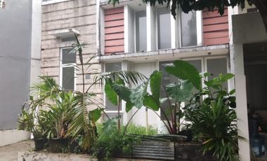 Terjangkau.   Permata. Cimanggis. Satu2nya. hrg. termuraaah.    dkt. toll. lingkungan. aman. one. gate.  24. jam. security.    asri. tenang. udara bersih.