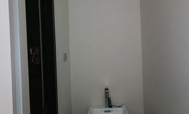 Dijual Rumah 2 Lantai Dkt Sumarecon