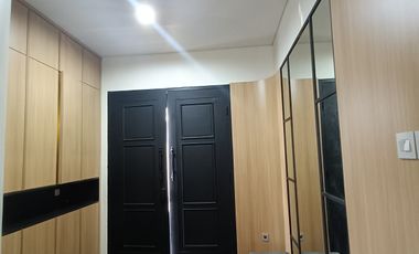 Dijual Rumah 2 Lantai Dkt Sumarecon
