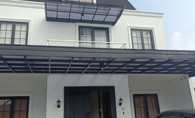 Dijual Rumah 2 Lantai Dkt Sumarecon