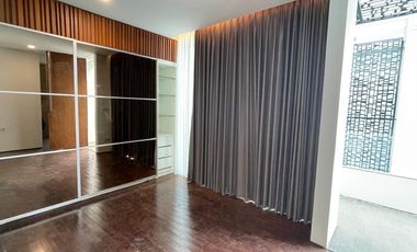 Disewakan Rumah Mewah American Style di PIK Full Furnished