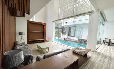 Disewakan Rumah Mewah American Style di PIK Full Furnished