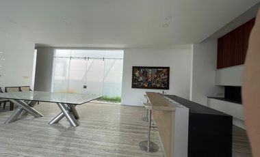 Disewakan Rumah Mewah American Style di PIK Full Furnished