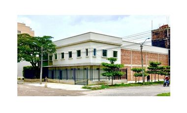 ALQUILO BODEGA CAMBULOS CALI