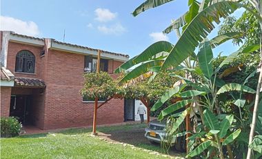 CASA COMERCIAL EN ALQUILER PANCE