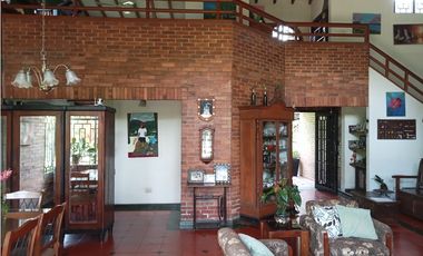 CASA COMERCIAL EN ALQUILER PANCE