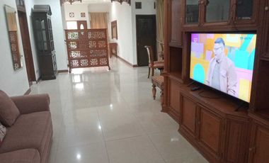 Rumah sewa kebayoran lama dekat Haji Nawi Jakarta selatan